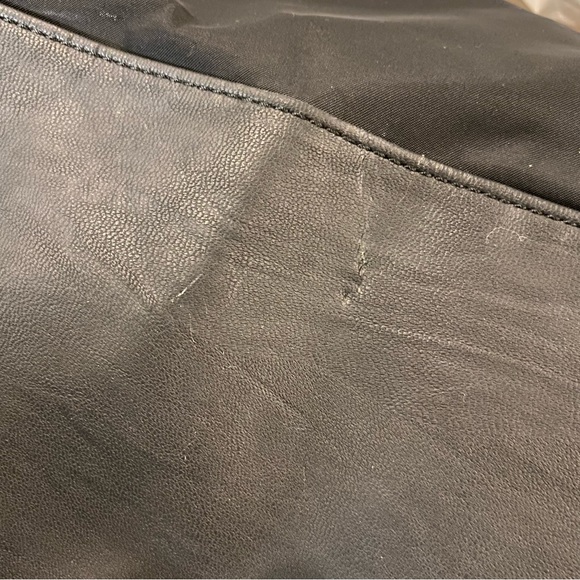 Lululemon Out Of Range Duffel *33L - Picture 6 of 10